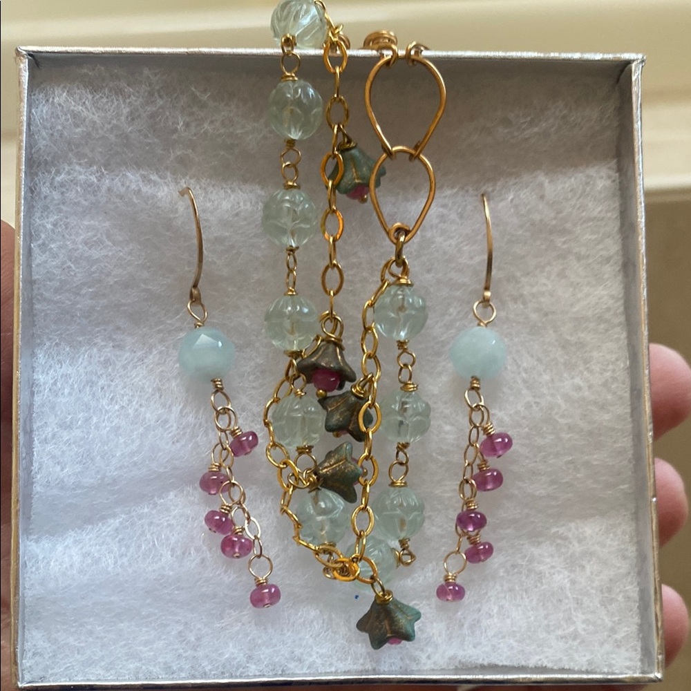 Elegant Aquamarine and Pink Sapphire Earring and Bracelet Set